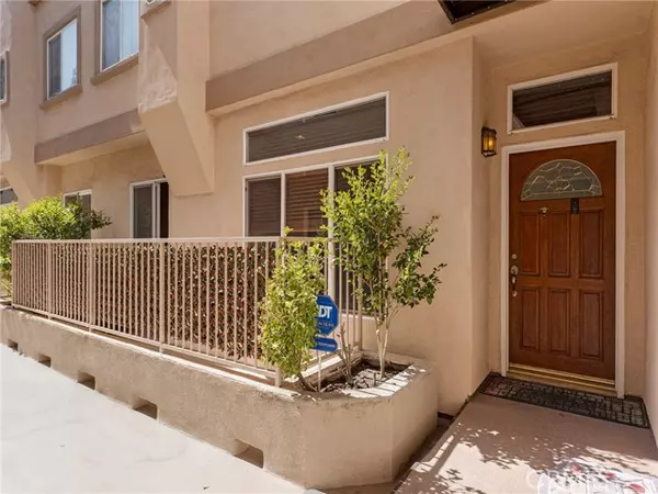 Sherman Oaks, CA 91411,5242 Vesper Avenue #7