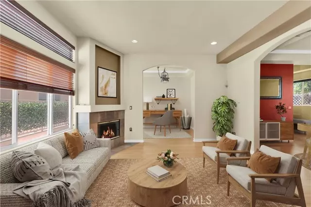 Sherman Oaks, CA 91411,5242 Vesper Avenue #7