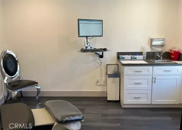 Canyon Country (santa Clarita), CA 91351,17970 Sierra Highway