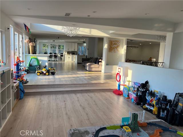 Woodland Hills (los Angeles), CA 91364,21765 Ybarra Road