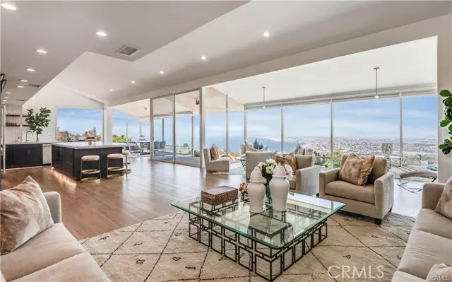 Palos Verdes Estates, CA 90274,952 Via Del Monte