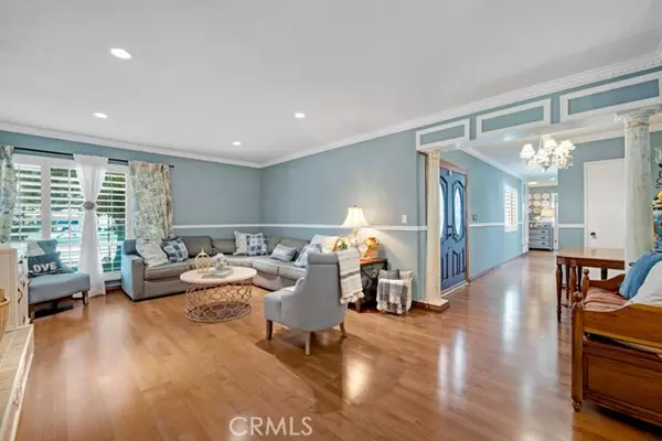 West Hills (los Angeles), CA 91304,7951 Woodlake Avenue