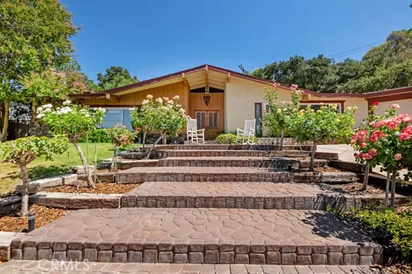 Newhall (santa Clarita), CA 91321,23714 Lawnside Drive