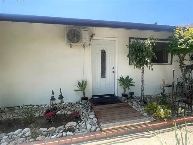 23415 Vanowen Street, West Hills (los Angeles), CA 91307