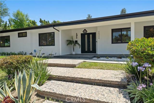 Woodland Hills (los Angeles), CA 91367,24320 Bessemer Street