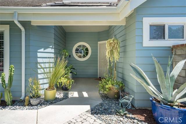 Valencia (santa Clarita), CA 91355,26309 Emerald Dove Drive