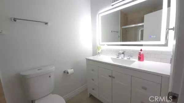 Chatsworth (los Angeles), CA 91311,22127 Halsted Street