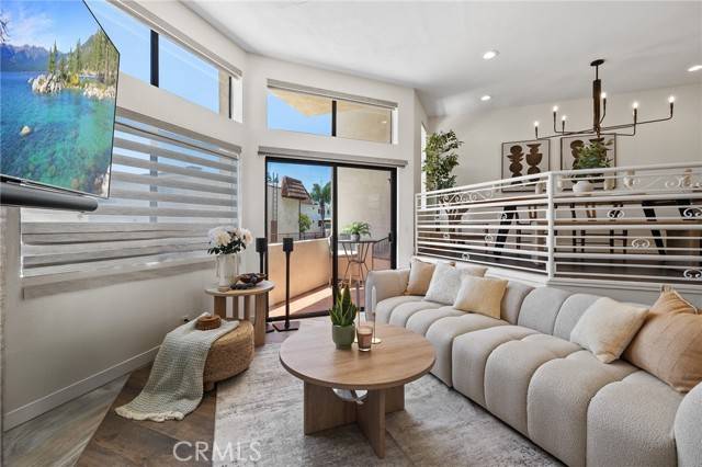 Glendale, CA 91202,1114 Melrose Avenue #3