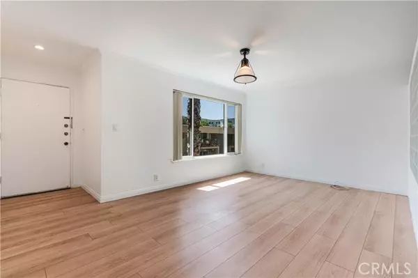 Studio City (los Angeles), CA 91602,11138 Aqua Vista Street #49