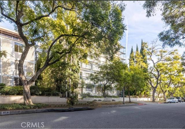 412 N Palm Drive #303, Beverly Hills, CA 90210