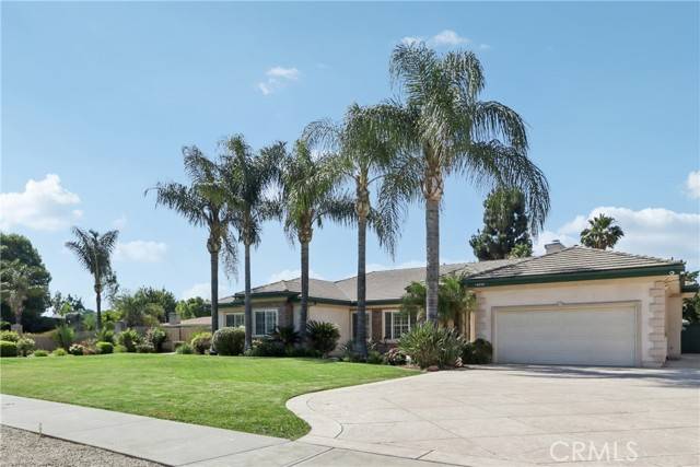 Northridge (los Angeles), CA 91343,16860 Rayen Street