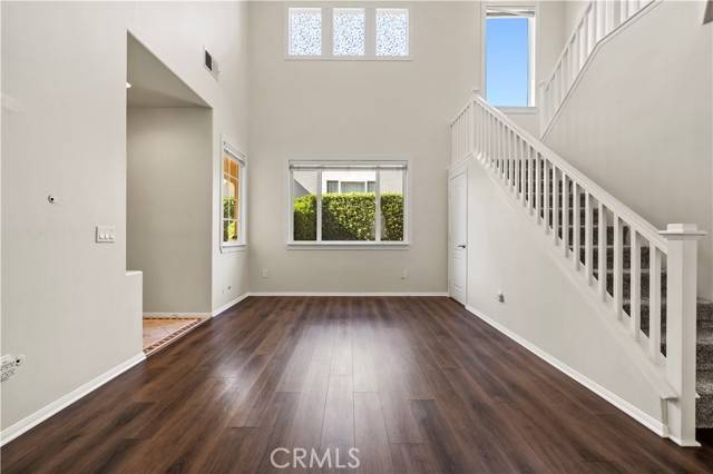 Valencia (santa Clarita), CA 91354,28437 Lobelia Lane