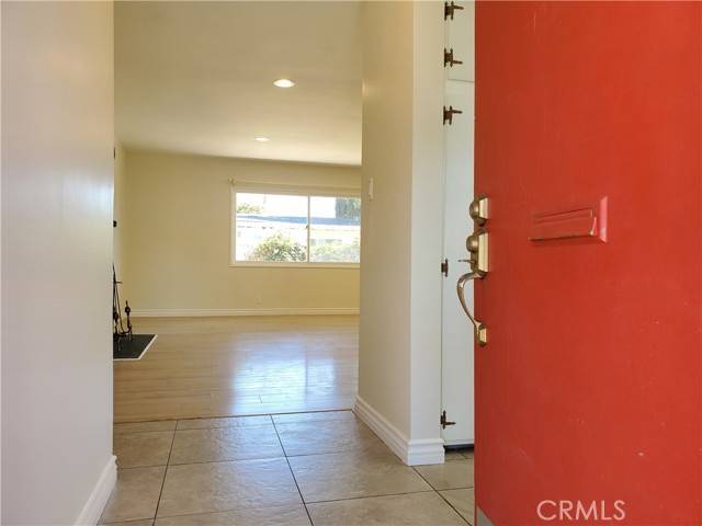 Granada Hills (los Angeles), CA 91344,17623 Clymer Street