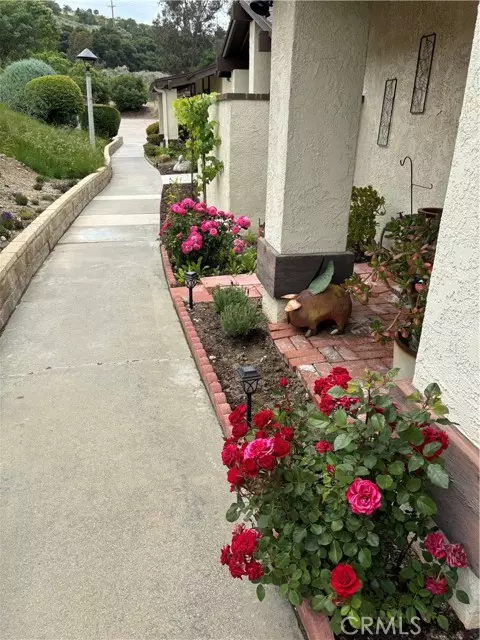 Newhall (santa Clarita), CA 91321,26328 Oak Highland Drive #C