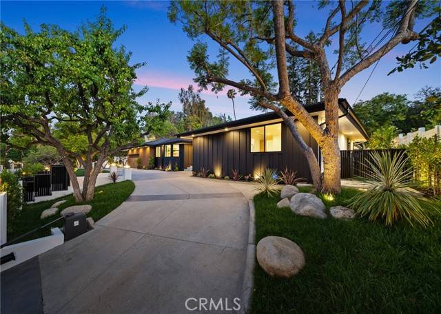 19750 Wells Drive, Woodland Hills (los Angeles), CA 91364