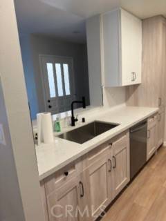 Valencia (santa Clarita), CA 91355,25715 Hogan Drive #B1