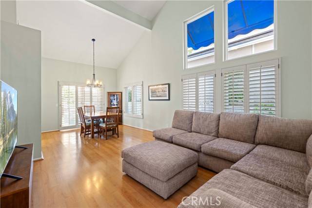 Castaic, CA 91384,28610 Cloverleaf Place