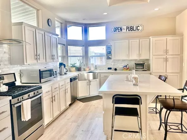Canoga Park (los Angeles), CA 91304,8901 Eton Avenue #12