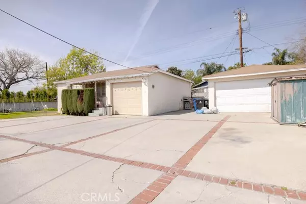 11779 Dronfield Avenue, Pacoima (los Angeles), CA 91331