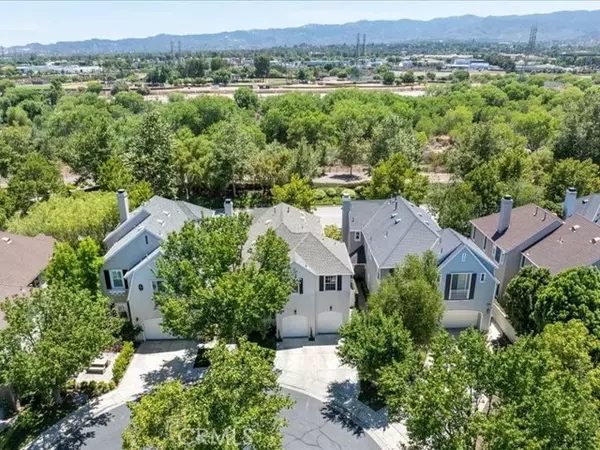 Valencia (santa Clarita), CA 91355,23808 Bayview Court
