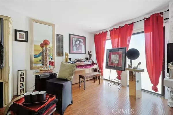 Los Angeles, CA 90046,1750 Camino Palmero Street #539