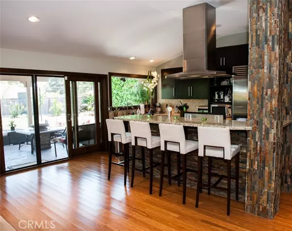 Woodland Hills (los Angeles), CA 91367,5760 Ostin Avenue
