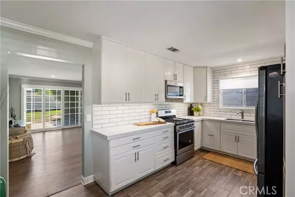 Granada Hills (los Angeles), CA 91344,11243 Gaviota Avenue