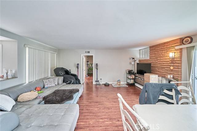 Granada Hills (los Angeles), CA 91344,17167 Index Street