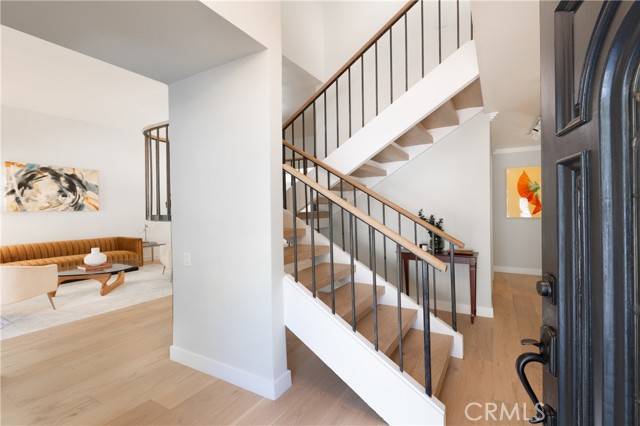 Encino (los Angeles), CA 91436,16990 Escalon Drive