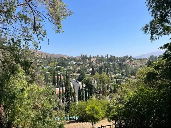 Granada Hills (los Angeles), CA 91344,17547 Rushing Drive