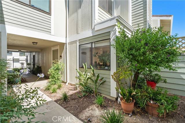 27074 Hidaway Avenue #3, Canyon Country (santa Clarita), CA 91351