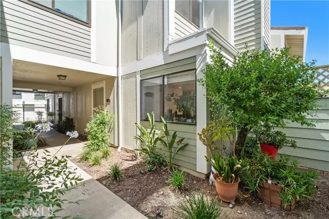 Canyon Country (santa Clarita), CA 91351,27074 Hidaway Avenue #3