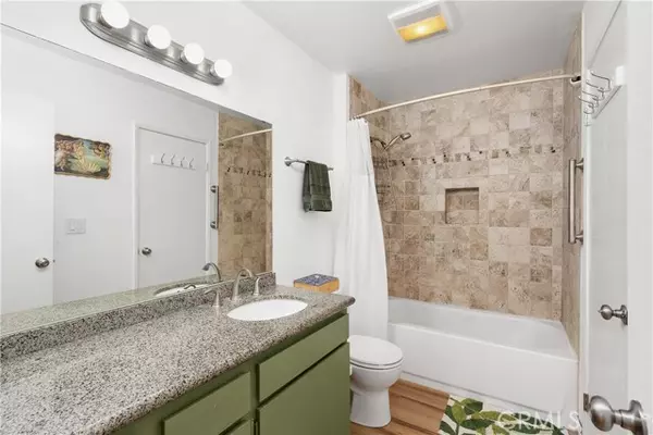 Canyon Country (santa Clarita), CA 91351,27074 Hidaway Avenue #3