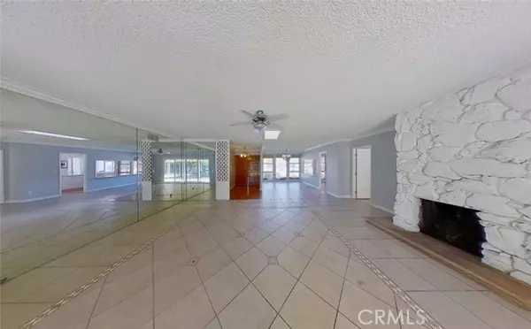 Northridge (los Angeles), CA 91324,19128 Prairie Street