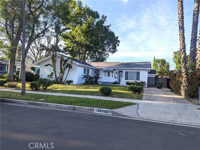 22253 Criswell Street, Woodland Hills (los Angeles), CA 91303