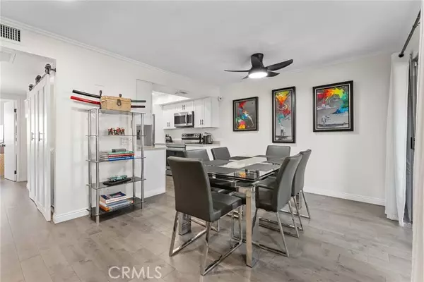 Tarzana (los Angeles), CA 91356,18408 Hatteras Street #49