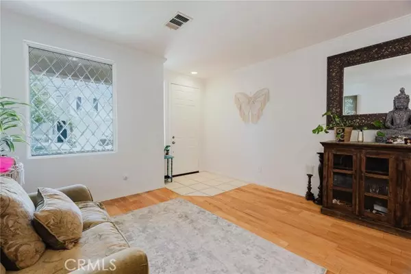 Valencia (santa Clarita), CA 91355,23346 Clearwater Lane