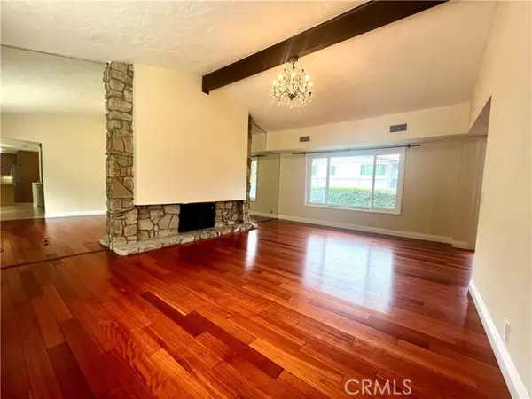 Woodland Hills (los Angeles), CA 91364,22640 Crespi Street