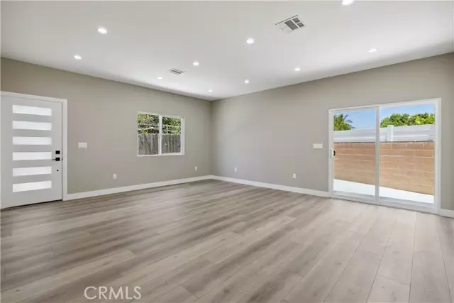 Chatsworth (los Angeles), CA 91311,9754 Laramie Avenue