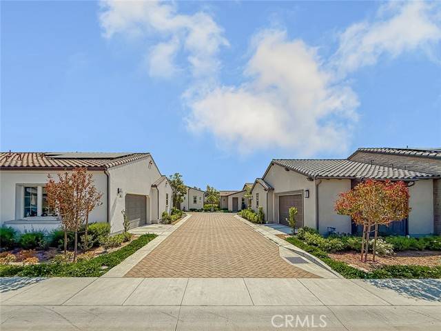 2410 Quartsite Drive, Camarillo, CA 93012