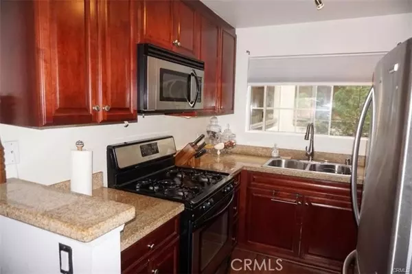 Woodland Hills (los Angeles), CA 91367,5520 Owensmouth Avenue #217