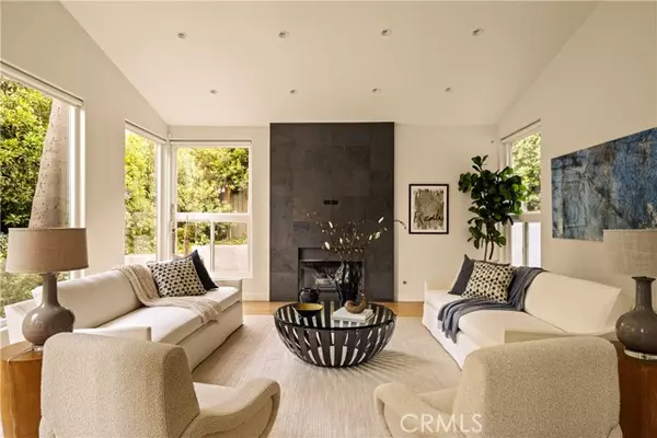 Sherman Oaks, CA 91403,4035 Pacheco Drive
