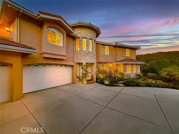 Newbury Park (thousand Oaks), CA 91320,2775 Edgeview Court