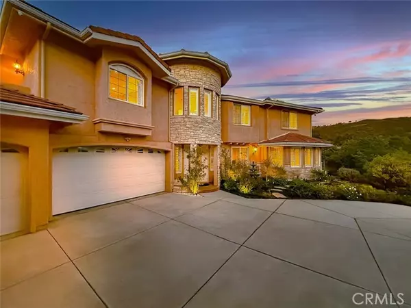Newbury Park (thousand Oaks), CA 91320,2775 Edgeview Court
