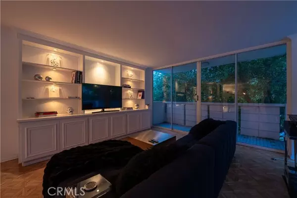 West Hollywood, CA 90069,8787 Shoreham Drive #201