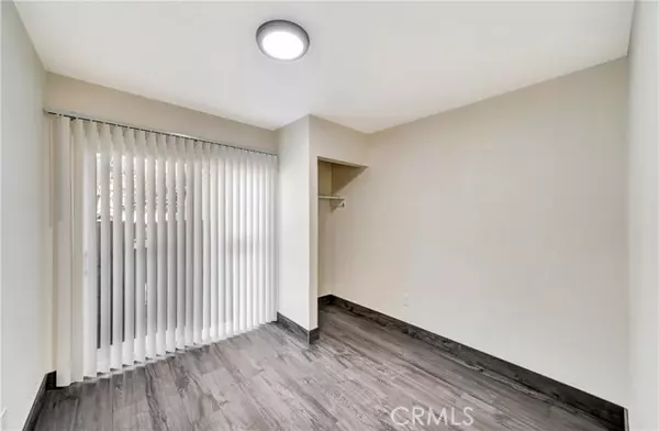 Van Nuys (los Angeles), CA 91401,14233 Sylvan Street