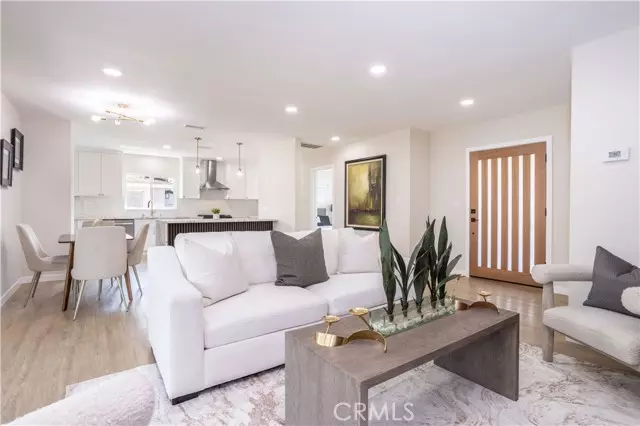 Winnetka (los Angeles), CA 91306,20341 Schoenborn Street