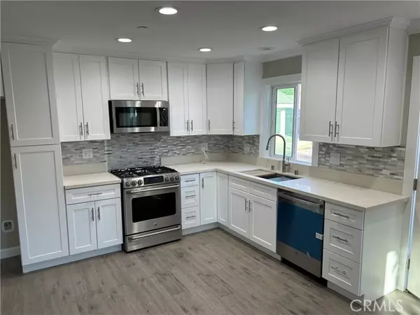 Chatsworth (los Angeles), CA 91311,21622 Bermuda Street