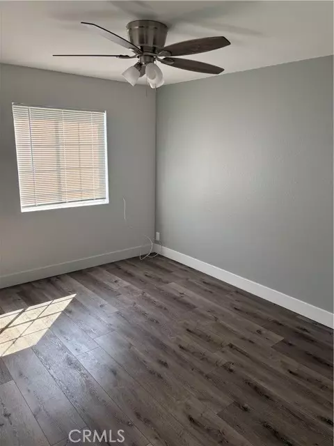 Sylmar (los Angeles), CA 91342,13750 Hubbard Street #28
