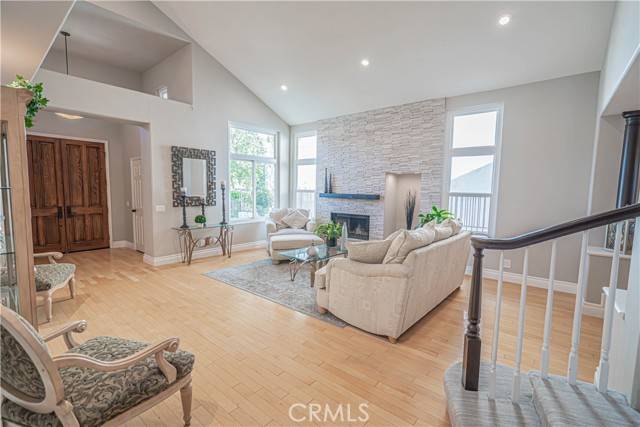 Newhall (santa Clarita), CA 91321,23678 White Oak Court